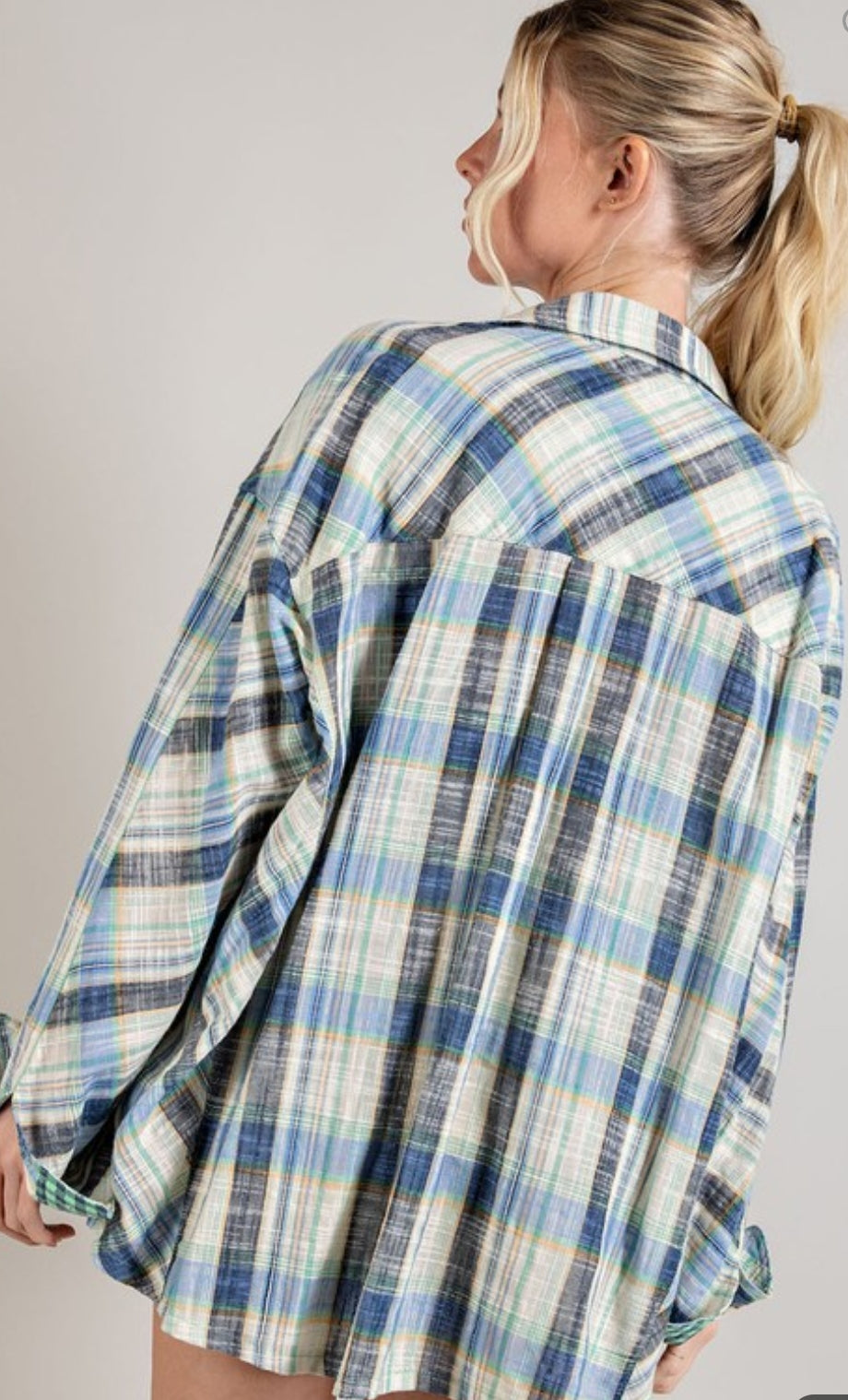 Colorblock contrast plaid button down shirt