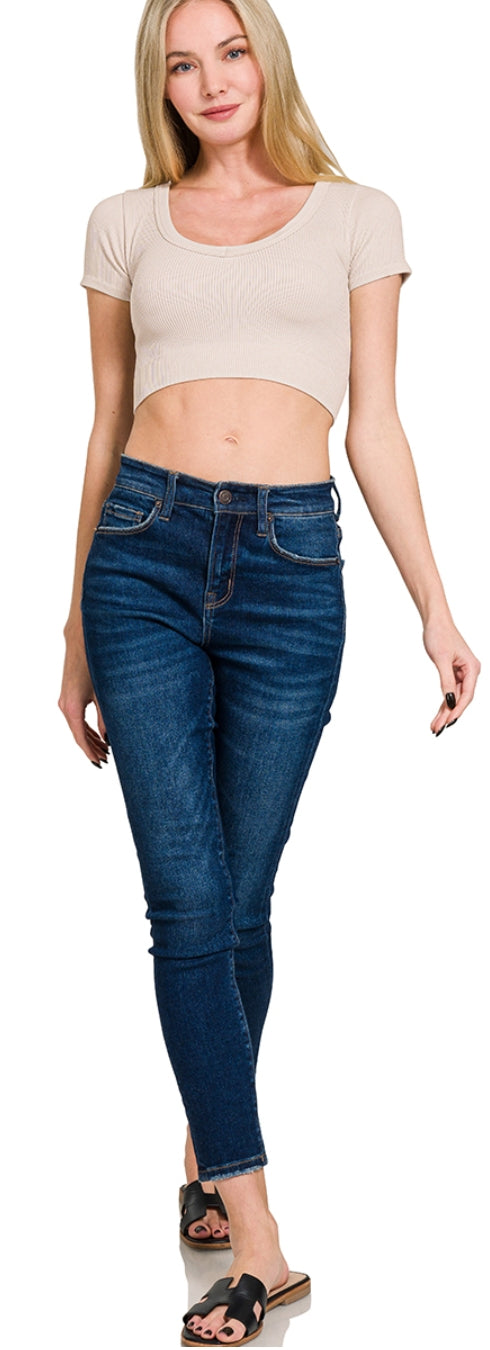Ribbed cropped tee