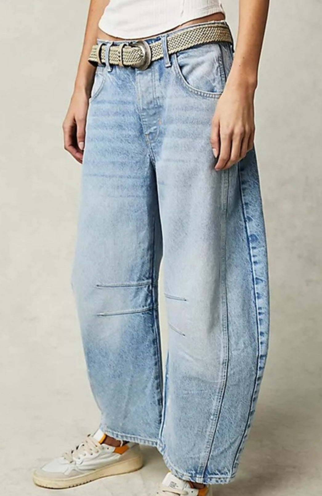 Mid-rise barrel jeans