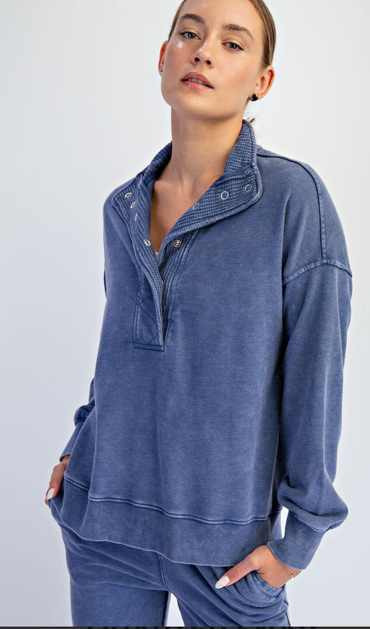 Washed quarter snap pullover