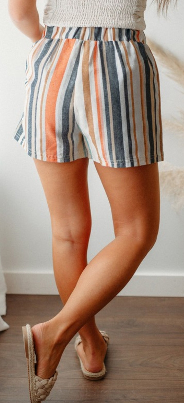 Striped casual shorts