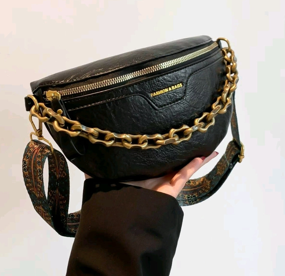 Faux leather crossbody with heavy chain