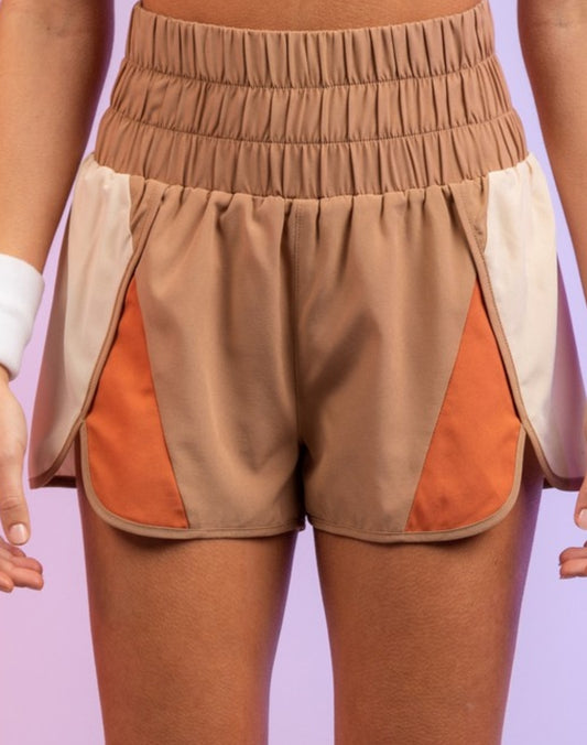 Color block highwaisted active shorts